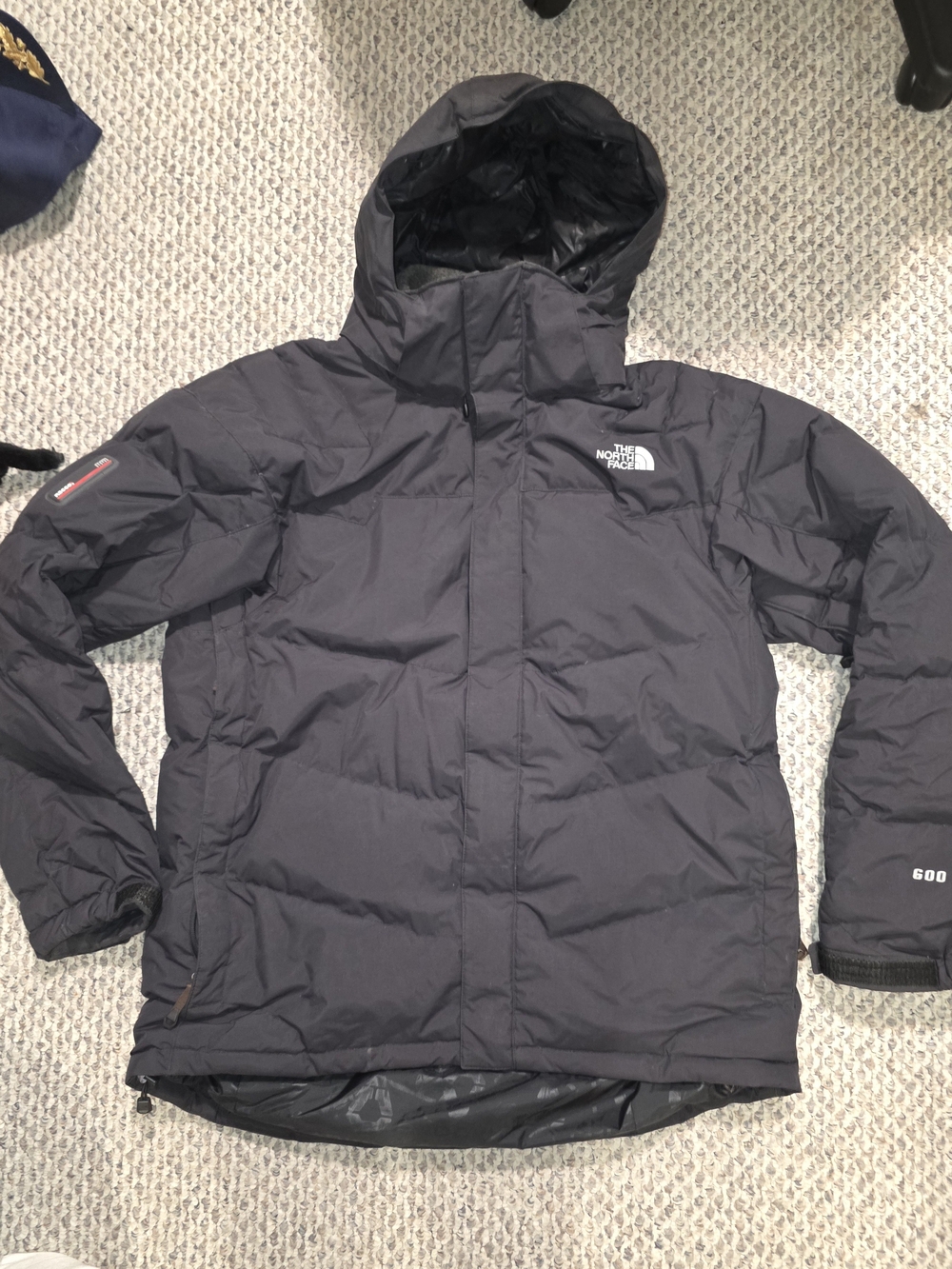 The North Face 600  Men's Black Insulated Hooded Jacket